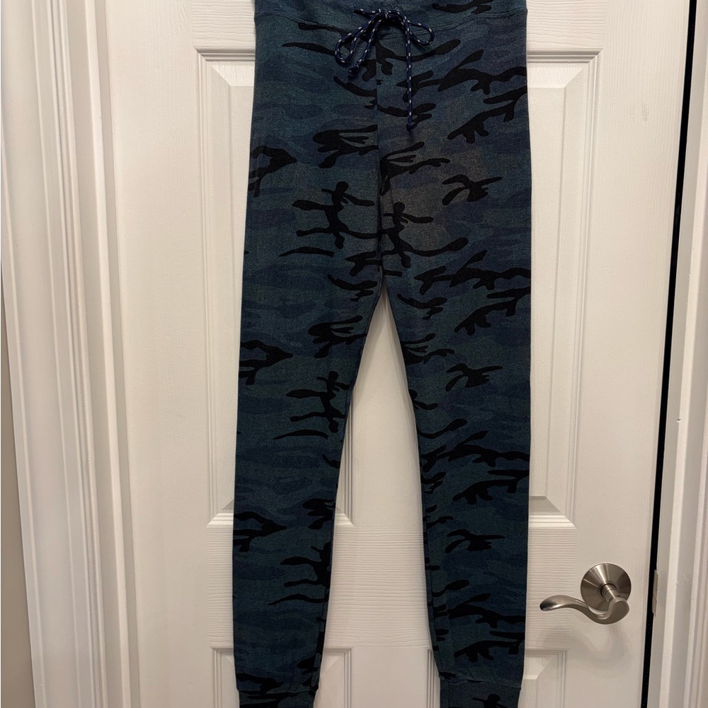 Sundry Denim Jeans in Classic Blue